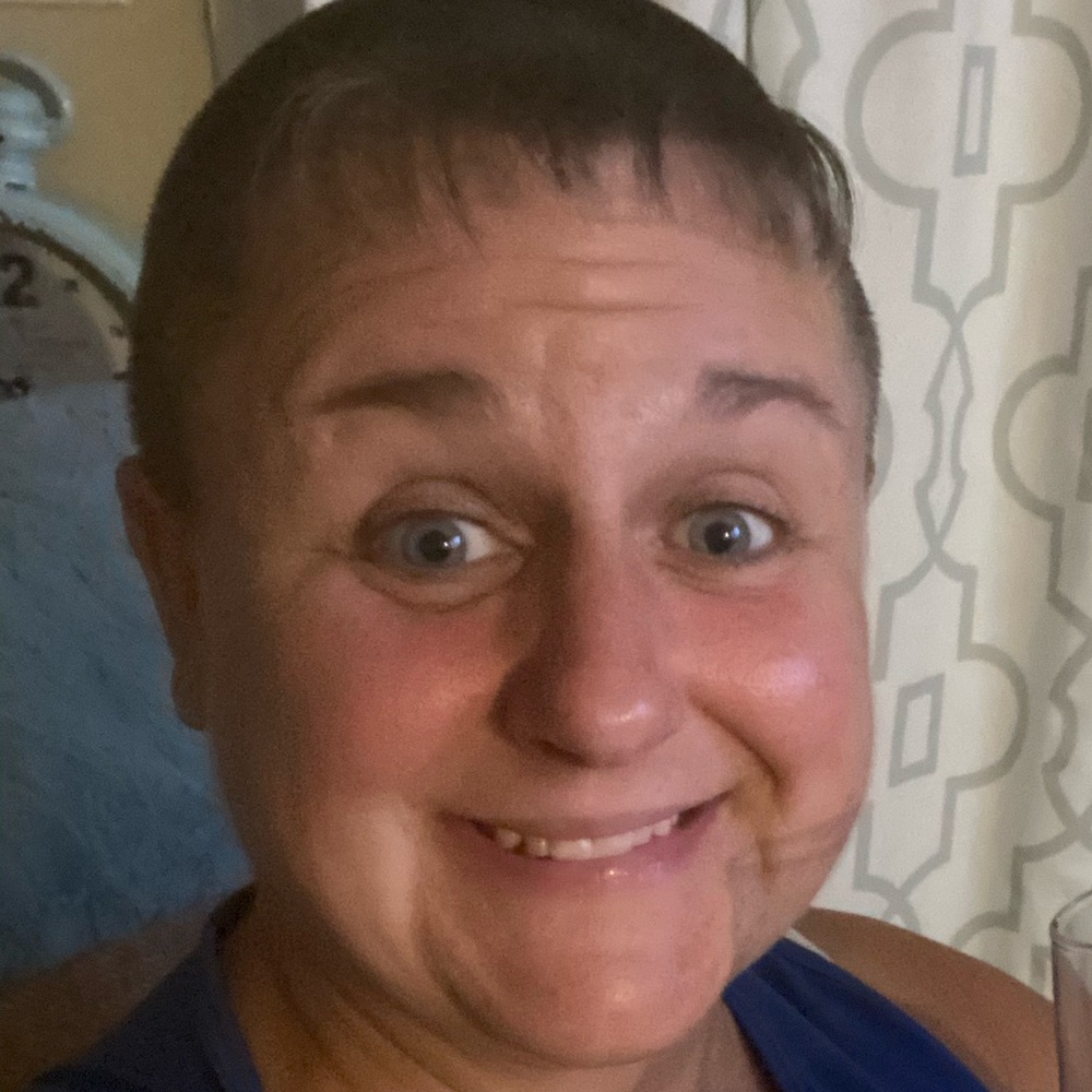 Meet your Posher, Leigh